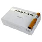 MACANUDO - Inspirado White Robusto πούρο πάνω σε λευκό κουτί πούρων