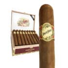Mighty Mighty πούρο Νικαράγουας JC Newman Cigar Company μήκος 159 χιλιοστά διάμετρος 60 χιλιοστά με δαχτυλίδι πούρου κουτί με πούρα μέσα ανοιχτό καπάκι