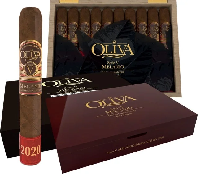 Serie V Melanio Toro Grande Edicion Limitada 2020 πούρο τόρο Νικαράγουας δίπλα σε ξύλινα κουτιά για πούρα
