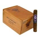 Traveling Man Sumatra Robusto πούρο ρομπούστο Νικαράγουας δίπλα στο ξύλινο κουτί του