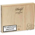 Η σειρά Aniversario, που παράγεται από τα καλύτερα καπνά, δημιουργήθηκε για να τιμήσει τα 80α γενέθλια του ιδρυτή Zino Davidoff το 1986.