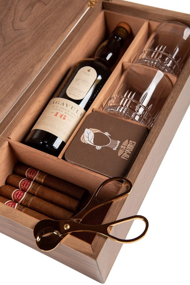 cajas limitadas cigar box κουτί πούρων ξύλινο μπουκάλι ποτήρι λογότυπο los fumadores πούρα πουροκόφτης