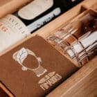cajas limitadas cigar box κουτί πούρων ξύλινο μπουκάλι ποτήρι λογότυπο los fumadores