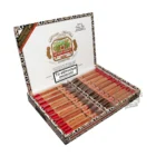 Το Arturo Fuente Queen B είναι ένα εξαιρετικό πούρο σε σχήμα belicoso, που συνδυάζει παράδοση, ποιότητα και απαράμιλλη γεύση.