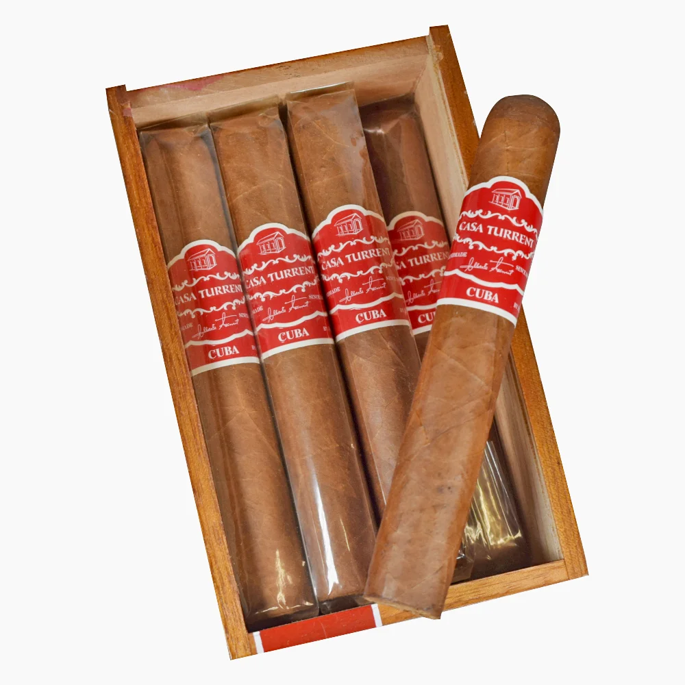 Το Orígenes Robusto Cuba είναι ένας φόρος τιμής στο παραδοσιακό κουβανέζικο στιλ πούρων, μέσα από τη ματιά της ιστορικής μεξικανικής οικογένειας Turrent.