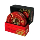 Το Arturo Fuente "Hands of Time"είναι ένας φόρος τιμής στην ιστορία και την καλλιτεχνική ταυτότητα ενός από τους πιο εμβληματικούς οίκους πούρων στον κόσμο.