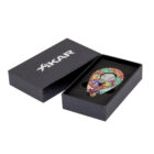 Ο XIKAR Xi2 Calavera συνδυάζει υψηλή απόδοση και εντυπωσιακή σχεδίαση. Οι διπλές λεπίδες από ανοξείδωτο ατσάλι εγγυώνται ακριβές κόψιμο έως και 60 ring.