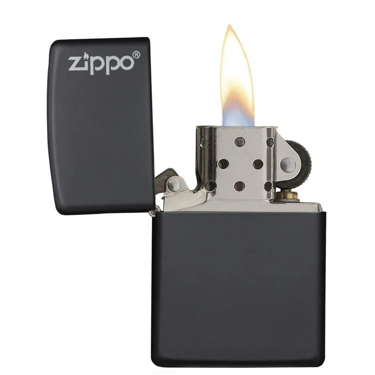 Ο Zippo Classic Black Matte 218 είναι ένα διαχρονικό αξεσουάρ με αναγνωρίσιμο μαύρο ματ φινίρισμα που εκπέμπει στυλ και απλότητα.