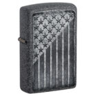 Ο Zippo Iron Stone – Stars & Stripes είναι ένας αναπτήρας με ξεχωριστή ρετρό-πατριωτική αισθητική. Φέρει την αμερικανική σημαία σε φόντο «Iron Stone».