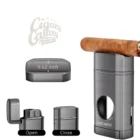 3-Jet αναπτήρας Cigarol με ενσωματωμένο πουροκόφτη V-cut σε όμορφο Gunmetal χρώμα. Το καπάκι του χρησιμεύει και σαν βάση πούρου.