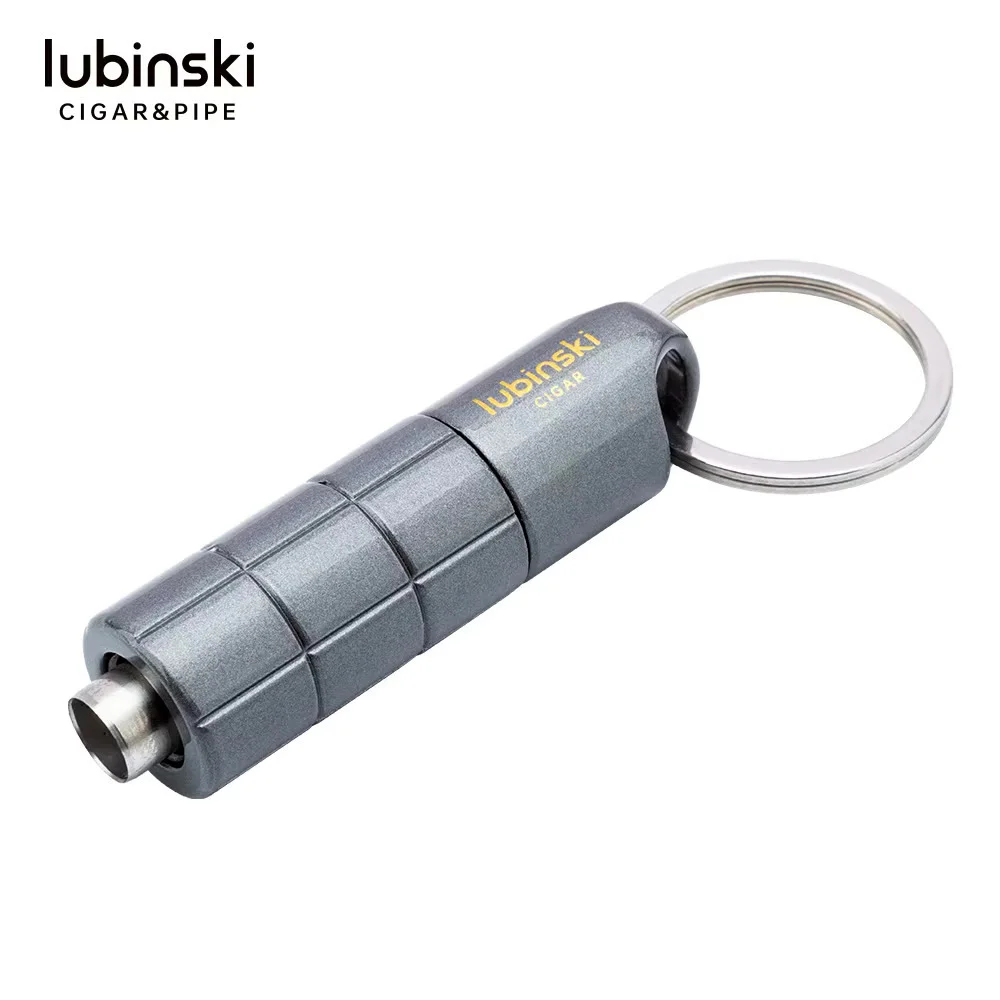 lubinski_40007_gy_1 Μεταλλικός κόπτης πούρων δύο διαμέτρων bullet από ανοξείδωτο ατσάλι σε γκρι χρώμα. Χρησιμοποιείται ως μπρελόκ για να το έχετε πάντα μαζί σας.