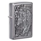 Ο Zippo Skull & Angel Emblem (49442) ξεχωρίζει με το εντυπωσιακό του σχέδιο, συνδυάζοντας gothic στοιχεία με μοντέρνα αισθητική.