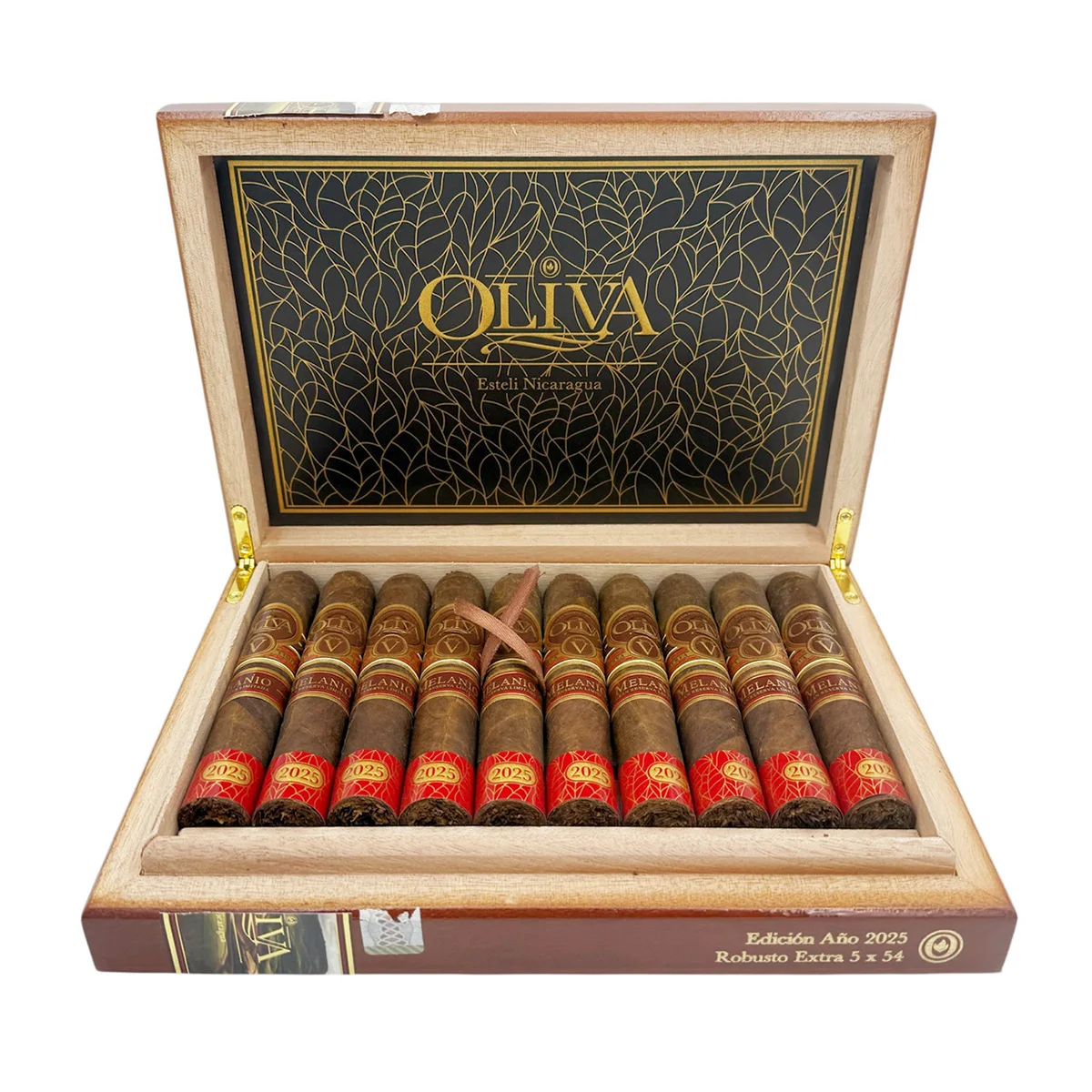 Η Oliva Cigars συνεχίζει την ετήσια παράδοσή της με την κυκλοφορία του περιορισμένου Oliva Serie V Melanio Edición Año 2025.