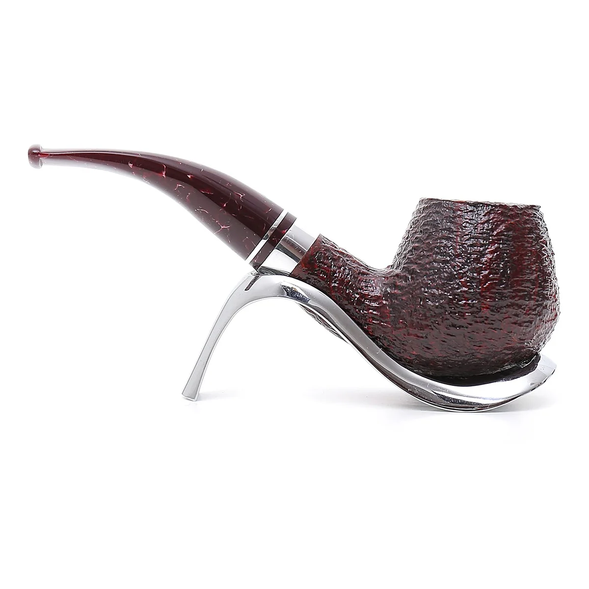 Η σειρά της Savinelli, Bacco, είναι αφιερωμένη στο Βάκχο, θεό του κρασιού. Διαθέτει χρωματιστό ακρυλικό επιστόμιο σε σκούρο κόκκινο.
