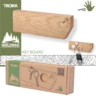 Η HOLZWEG KEY BOARD της TROIKA συνδυάζει minimal αισθητική, φυσικά υλικά και έξυπνη λειτουργικότητα για το σπίτι ή το γραφείο.